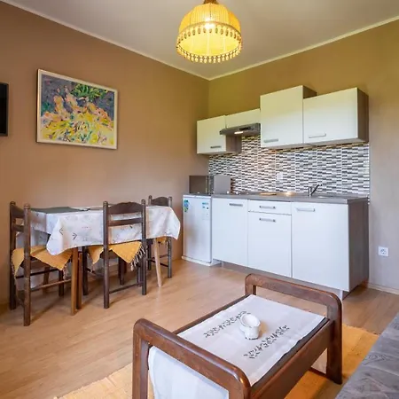 Raukar Guest house