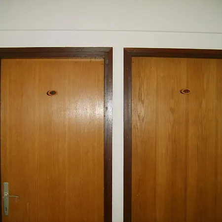 Guest house Raukar Crni Lug