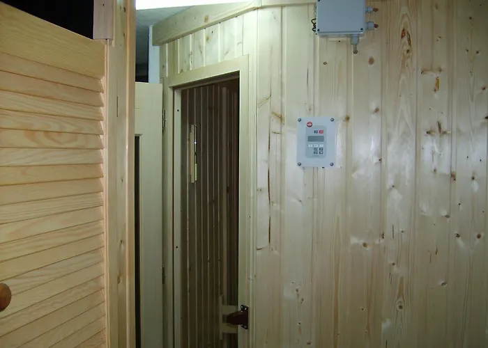 Raukar スリ・ルー